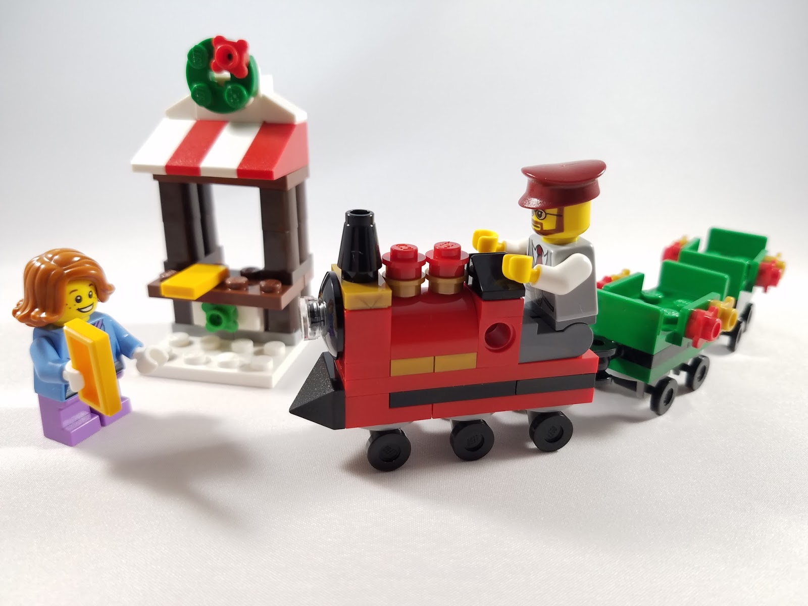 LEGO Christmas Train Ride 40262 for sale online 