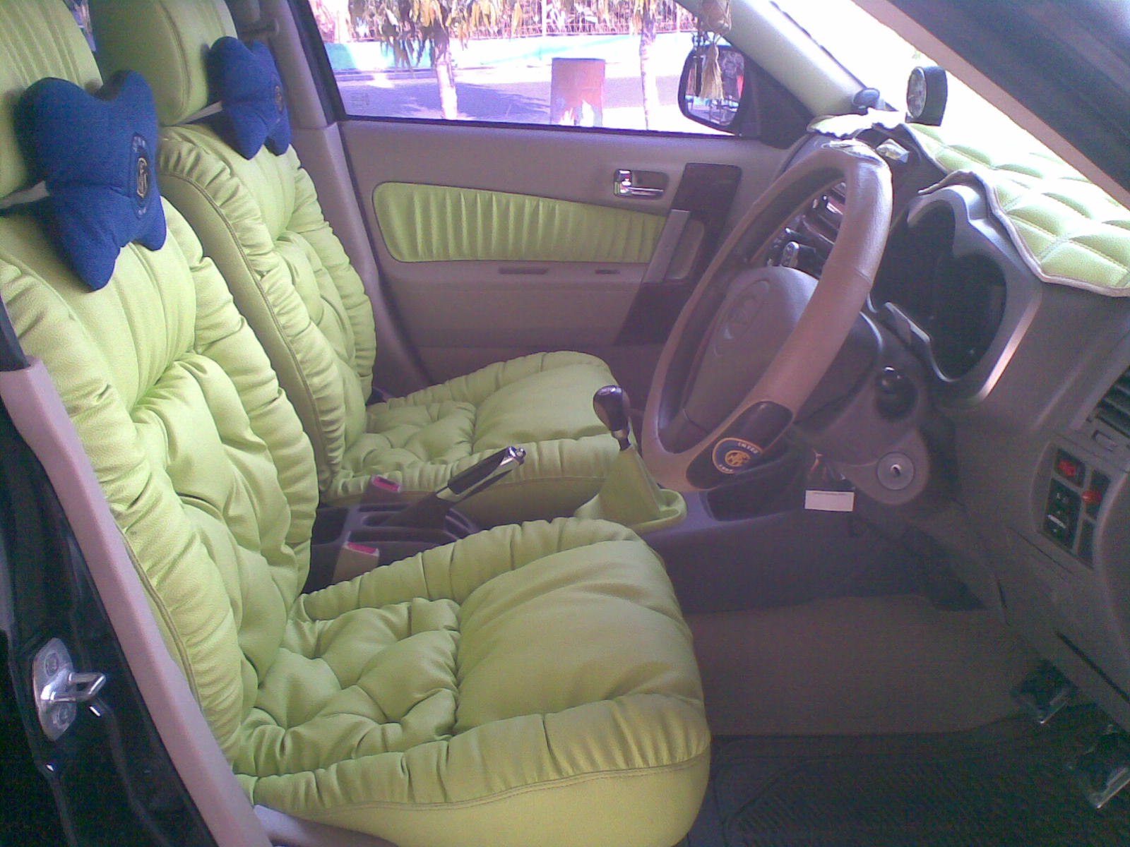 Smart Auto Interior avanza  model  sofa 