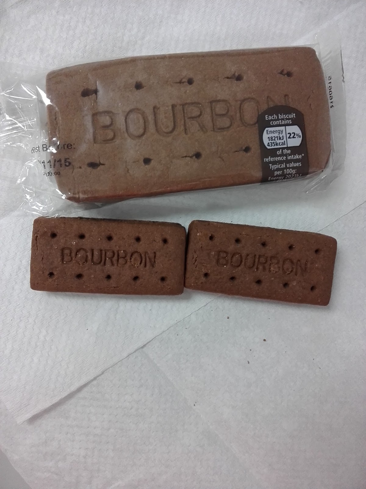 Supersupergirl's Food Reviews Giant Custard cream and bourbon biscuit