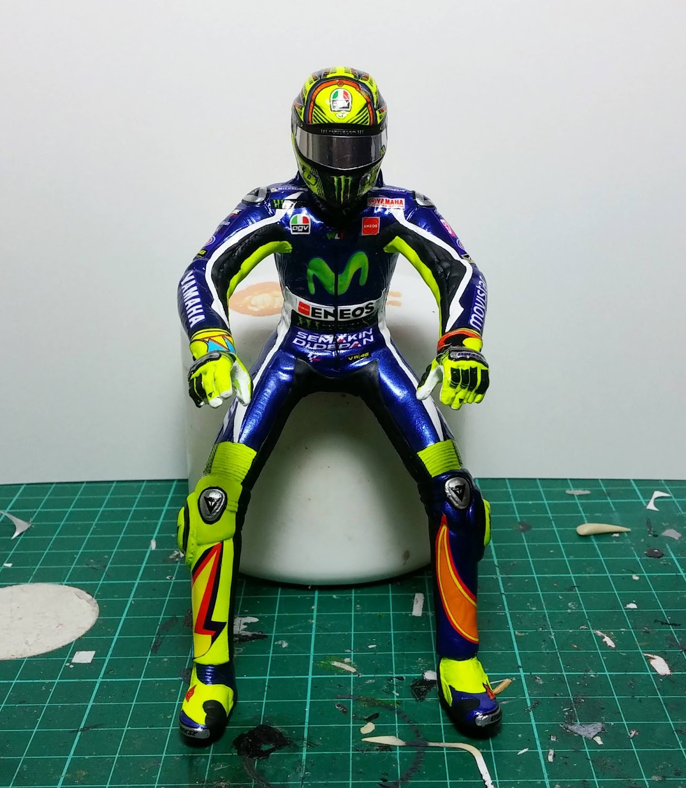 eFWoRks: #VR46 2016 racing suit 1/12 scale