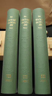 Die Rücken der drei Bände von Dicks "Warte auf das letzte Jahr"