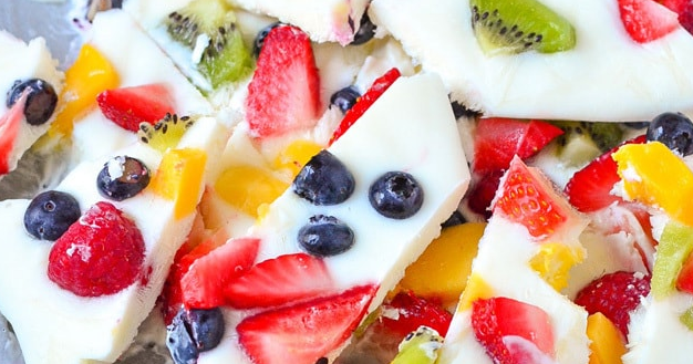 Frozen Granola and Fruit Bark #healthyfood #dietketo #breakfast #food