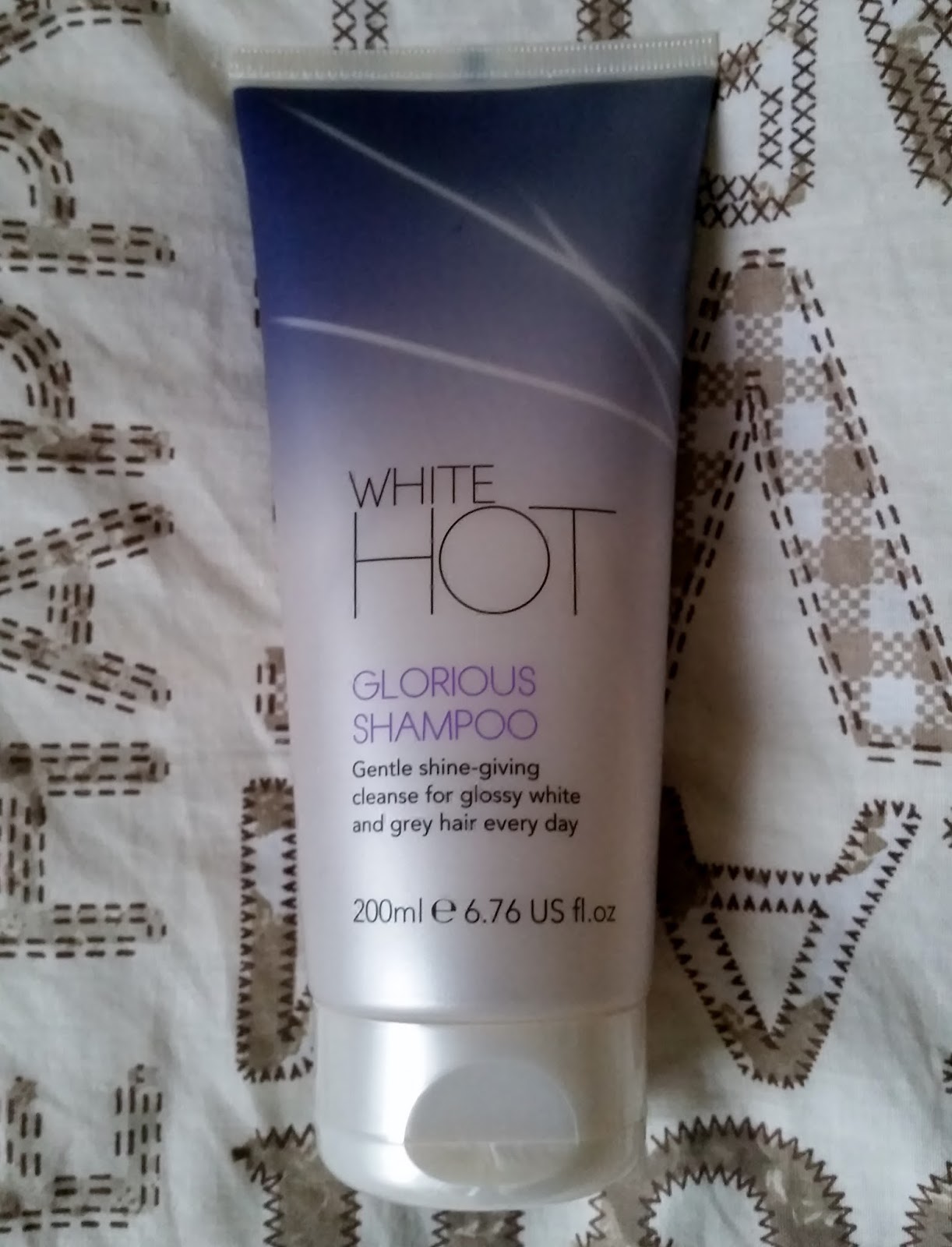 White Hot Haircare For White And Grey Hair Unisex Blonde Male