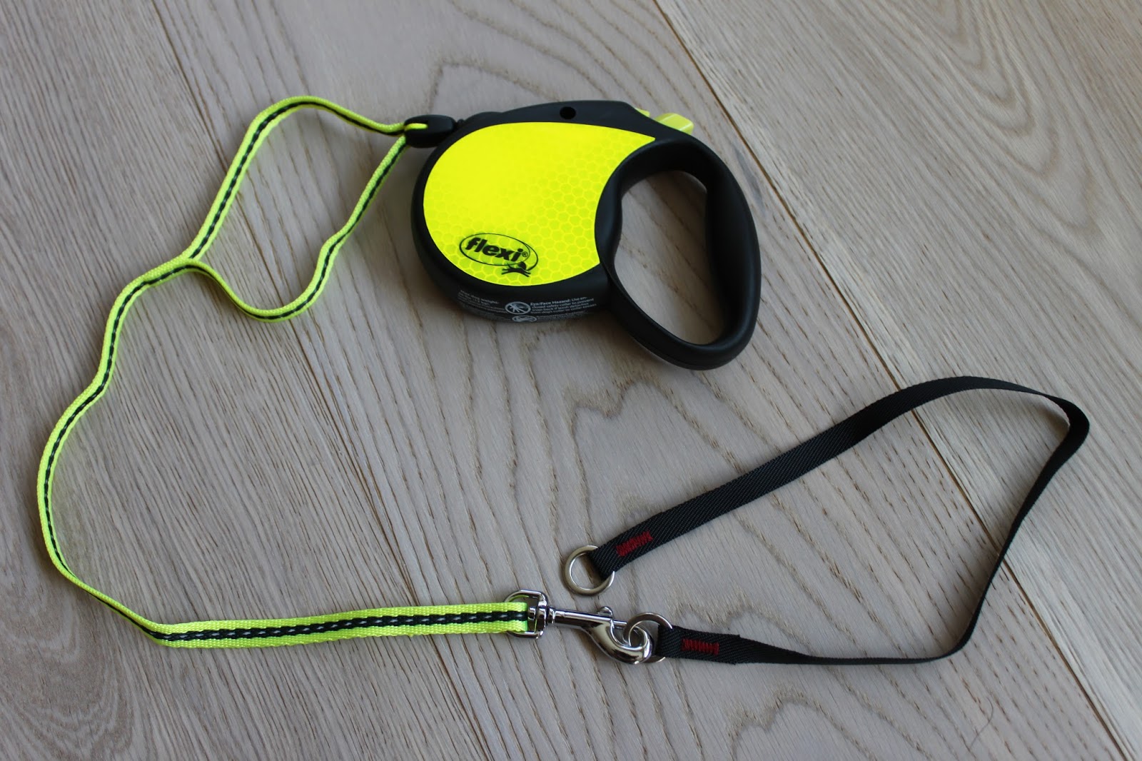 Flexi Neon Reflect Retractable Cord Dog Leash ALL THINGS FUNCTIONAL
