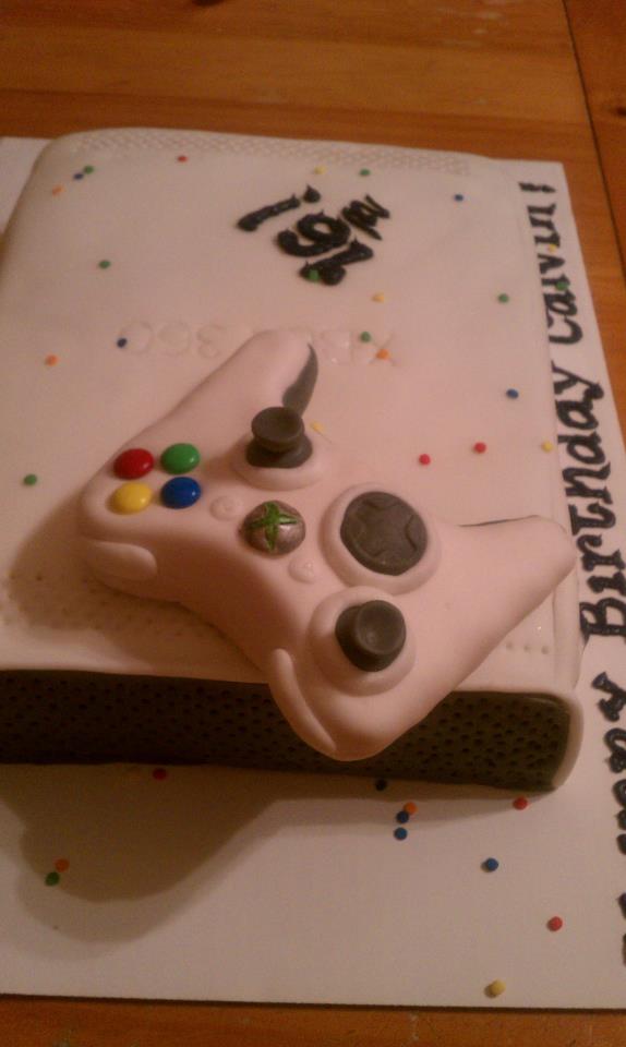 Introducing&hellip;.: Xbox 360 Cake for my 16 year old son