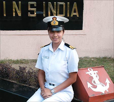 indian navy lady officer