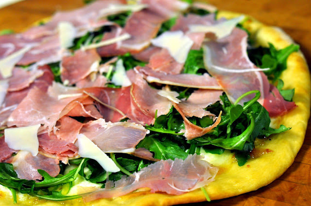 White-Pizza-Fresh-Arugula-Prosciutto-tasteasyougo.com