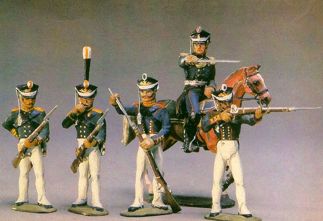 старинные деревянные солдатики. игрушка "солдатик". наполеон 1812 оловянный солдатик. как называется солдатик. как называется солдатик.