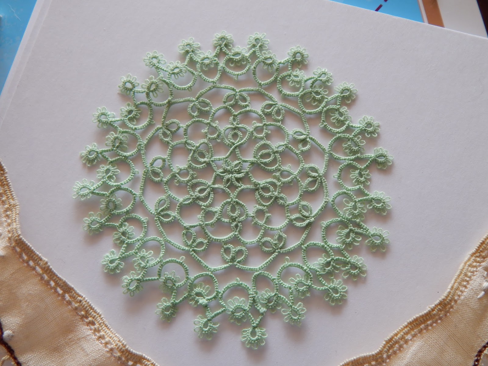 Carollyn's Tatting Blog Building a Tatted Lace Collar and Renulek