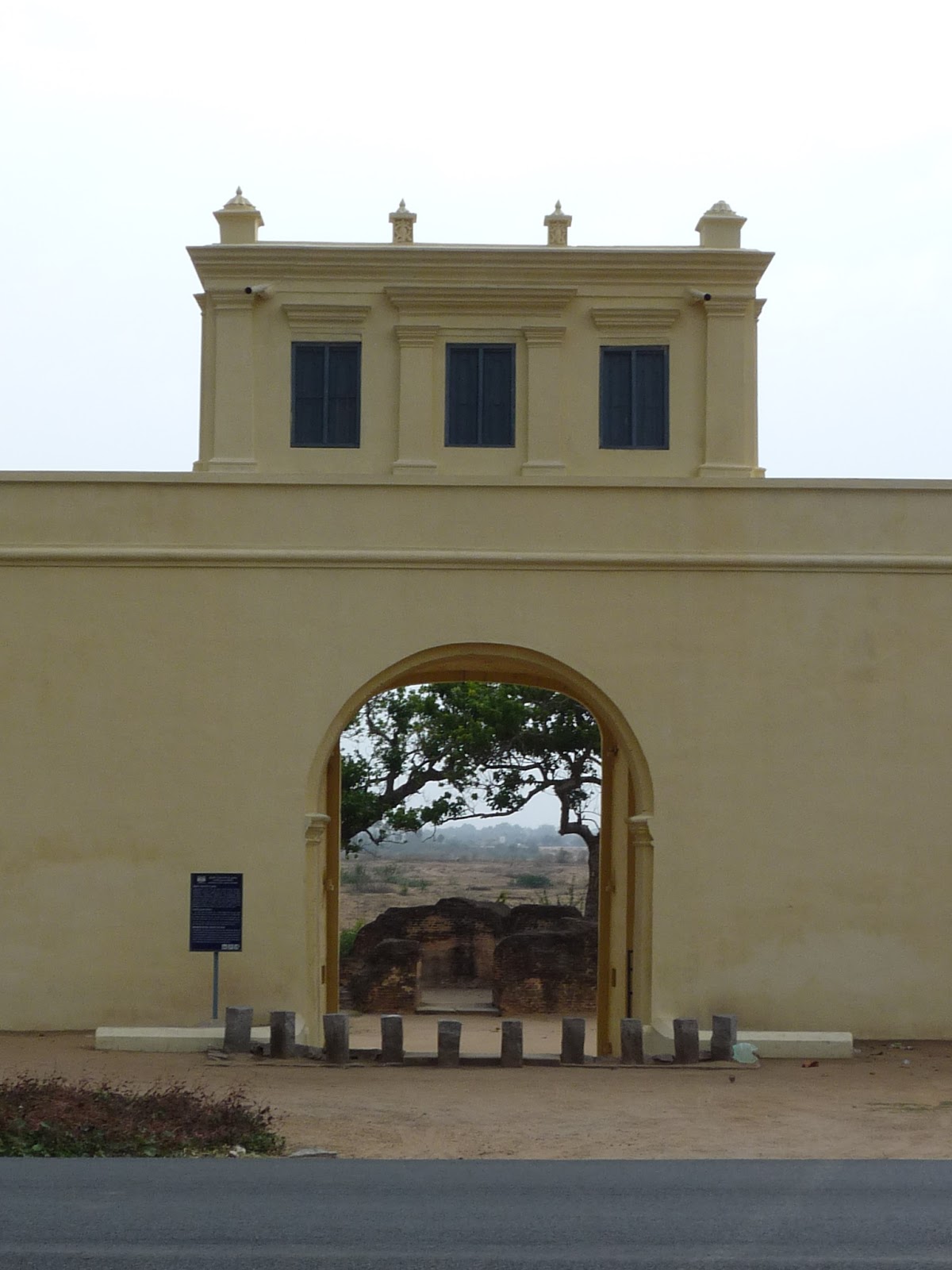 Historical Delhi Gate of Arcot, T.N and and Robert Clive's first saga