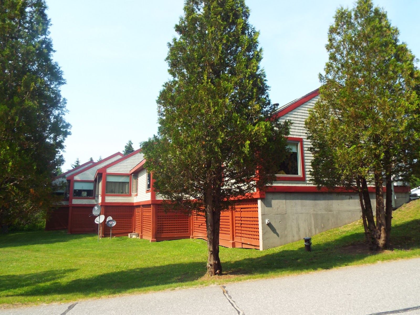 MAINE HOUSING REVIEWS BIRCHWOOD APARTMENTS, TREMONT, BASS HARBOR MAINE