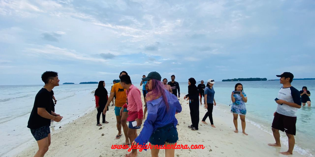 Explore Wisata Pulau Gosong paket wisata private trip pulau harapan 2 hari 1 malam