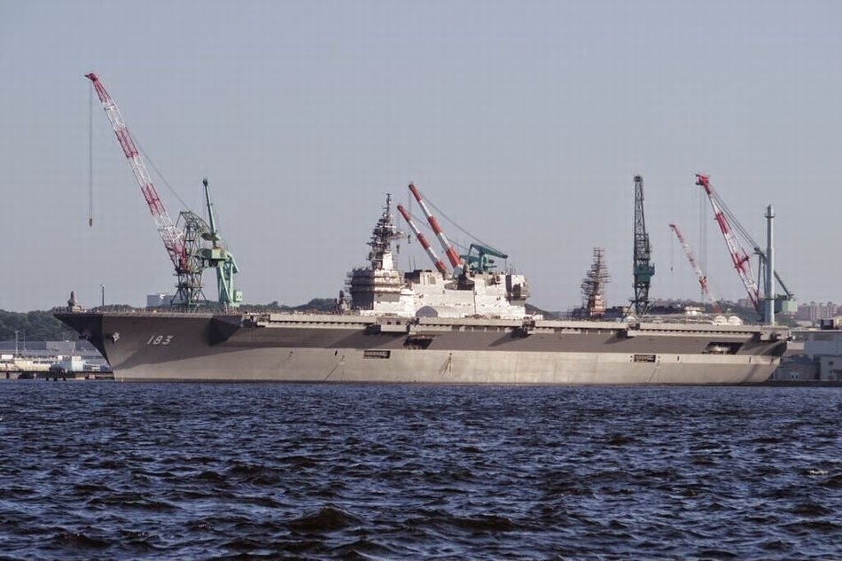 Japanese+helicopter+carrier+-+Izumo+1.jpg