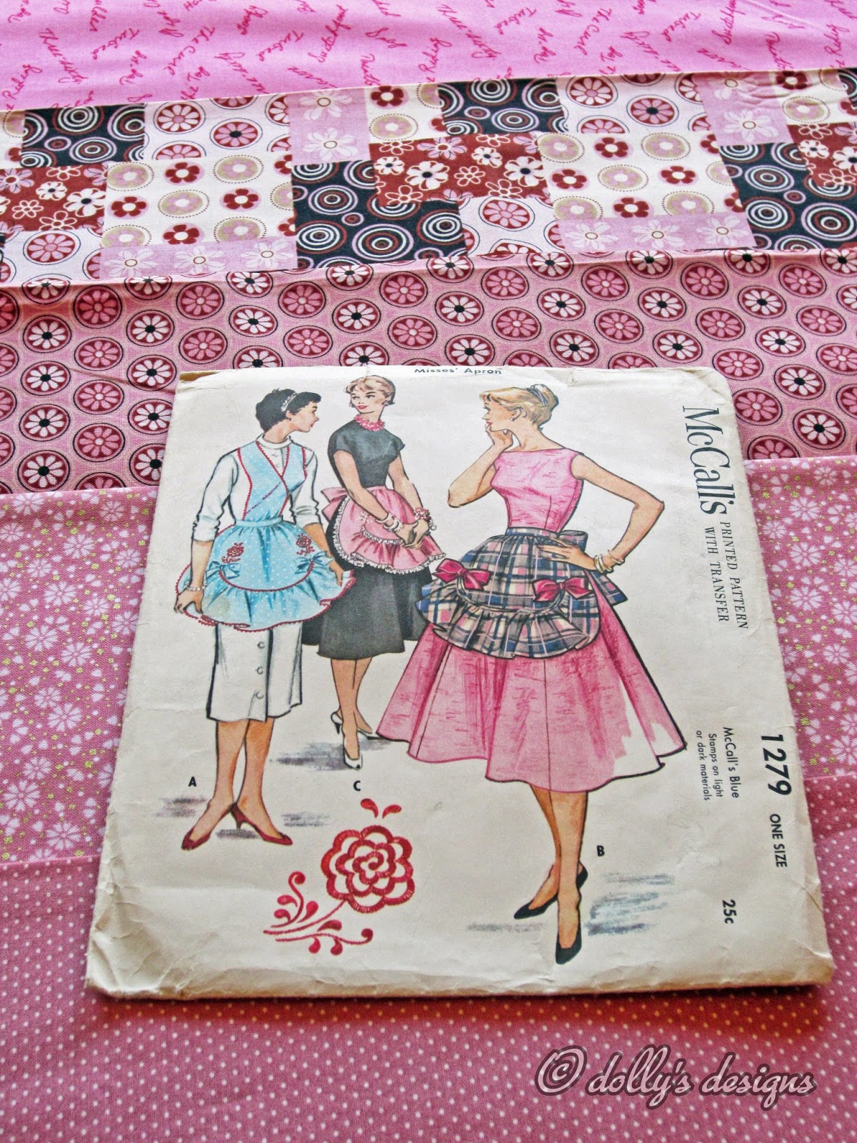 dolly's designs: 1946 Apron Pattern
