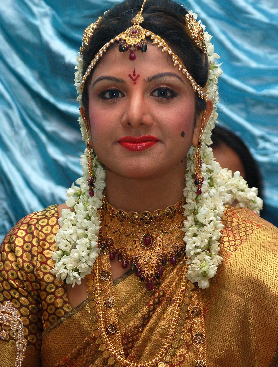 Gold and Diamond jewellery designs: Rambha Marriage Jewellery