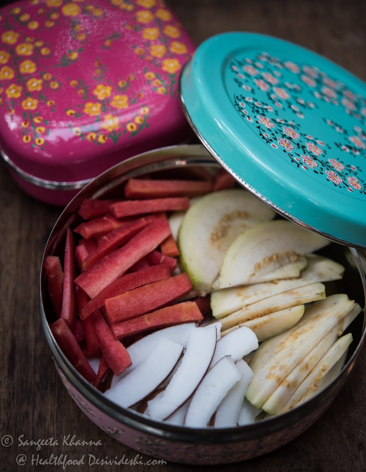 how to pack raw foods and cut fruits in lunch boxes 15 ways to