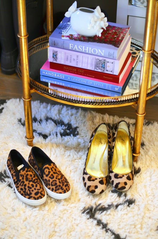 lilac, walk-in closet, gold trim, Mimosa Lane blog, One Room Challenge,