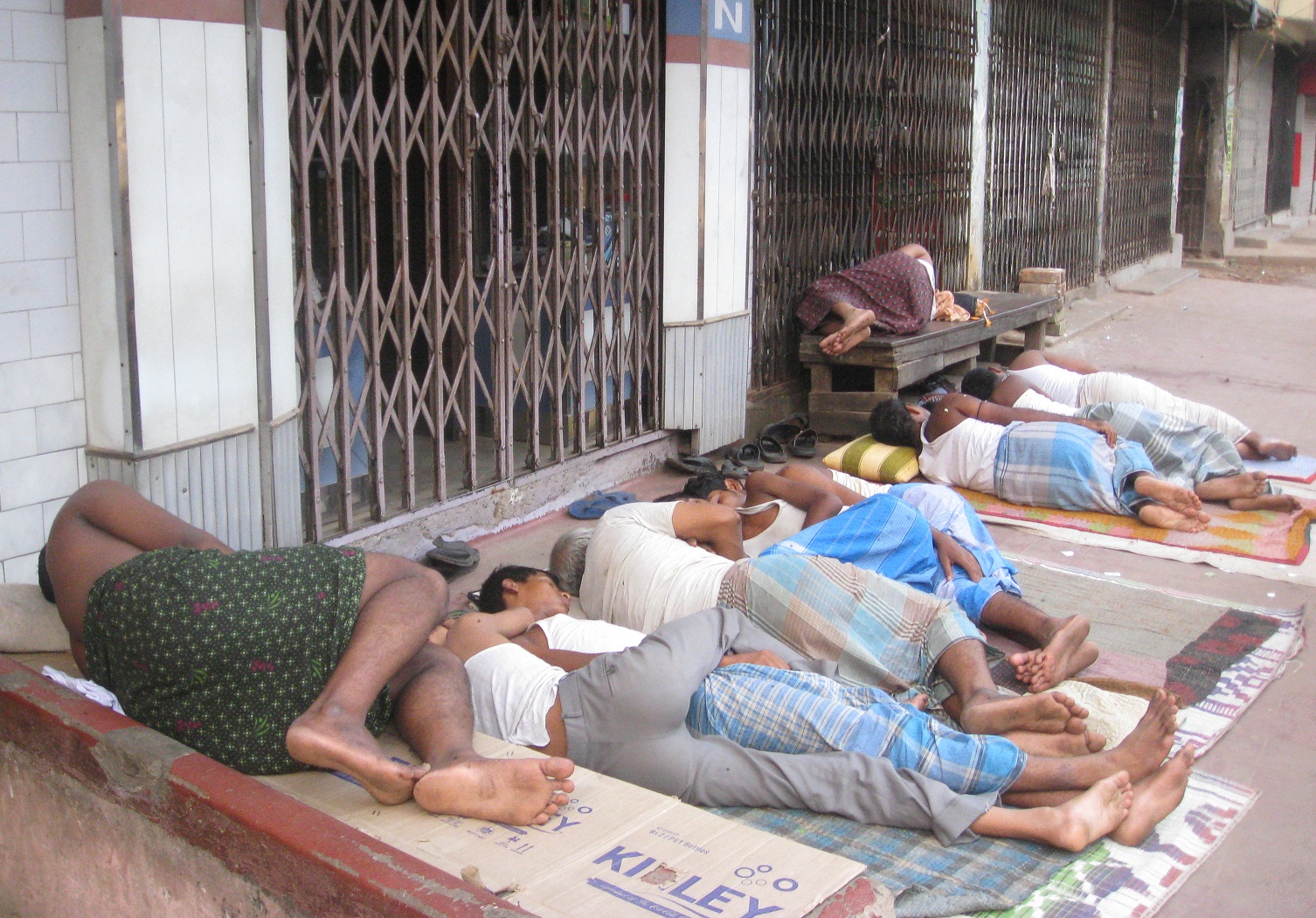 Clem et Stan autour du monde Missionnaires de la Charité