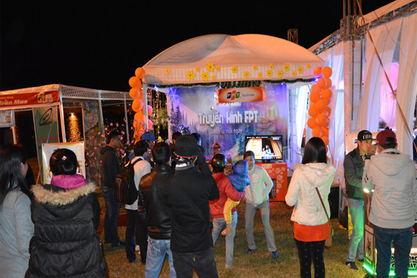 Quảng Bá Truyền Hình FPT Tại Lễ Hội Festival Hoa Đà Lạt 2 Quảng Bá Truyền Hình FPT Tại Lễ Hội Festival Hoa Đà Lạt 2