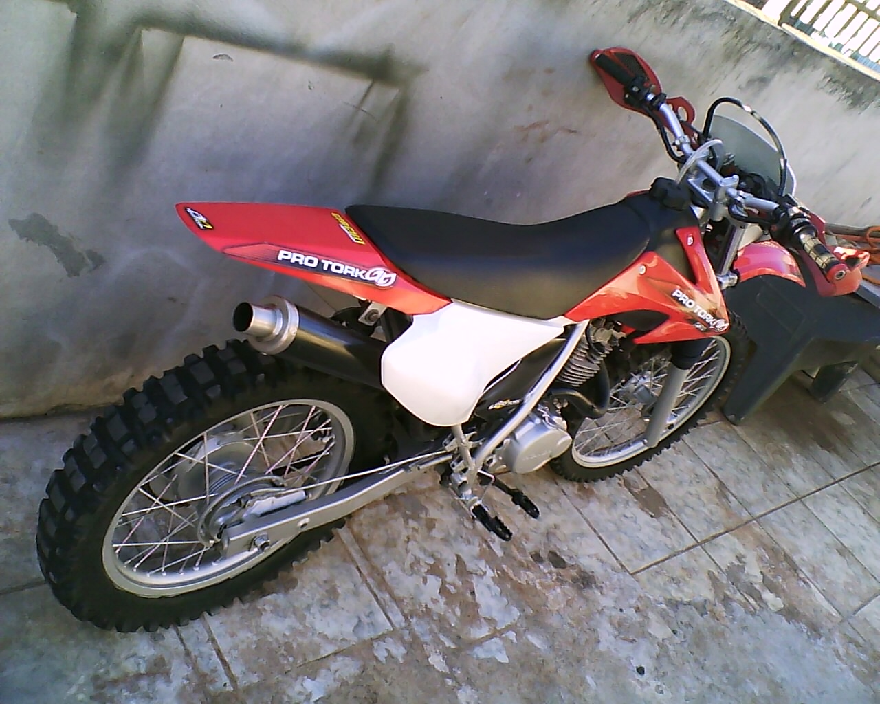 Poeira e Lama OffRoad XR200 com roupa de CRF230 (Vendo!!!)