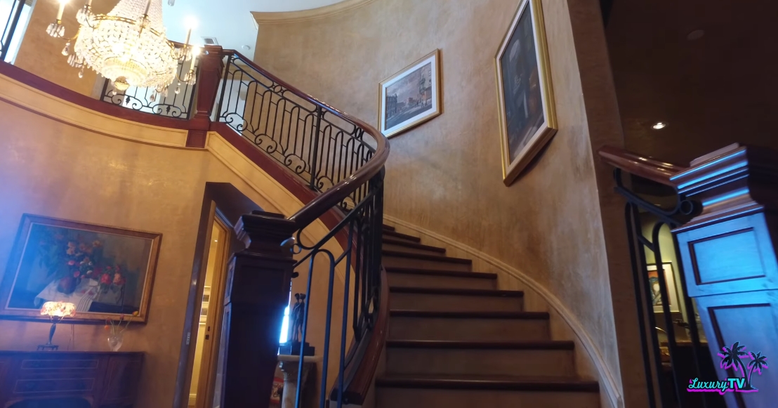 34 Photos vs. 6051 N Ocean Dr PH 5, Hollywood, FL Interior Design Luxury Penthouse Tour