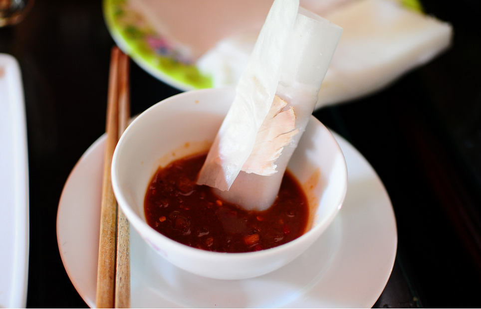 Bánh tráng cuốn thịt heo Banh trang cuon thit heo