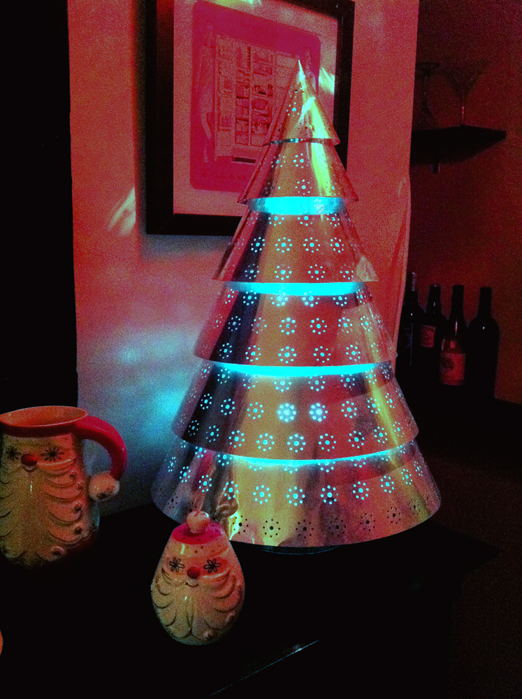 Life In The SoCalled Space Age Mirro Aluminum Christmas Tree Lamp