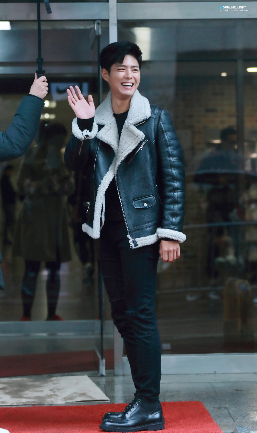 박보검 뮤뱅 출근길 + | 인스티즈