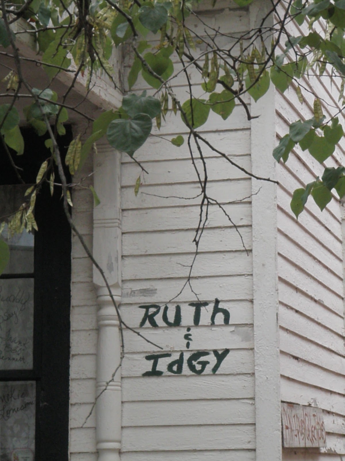 Cabin & Cottage Fried Green Tomatoes At The Whistle Stop Cafe