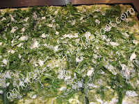 Pizza cu pesto, rucola si gorgonzola