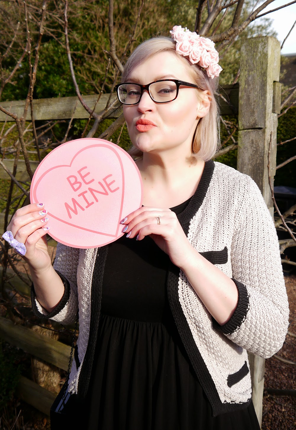 Sweetheart be mine how to, valentine, DIY, hat, love heart, galentine, Scotland, Edinburgh, be mine, sweet, Kimberley