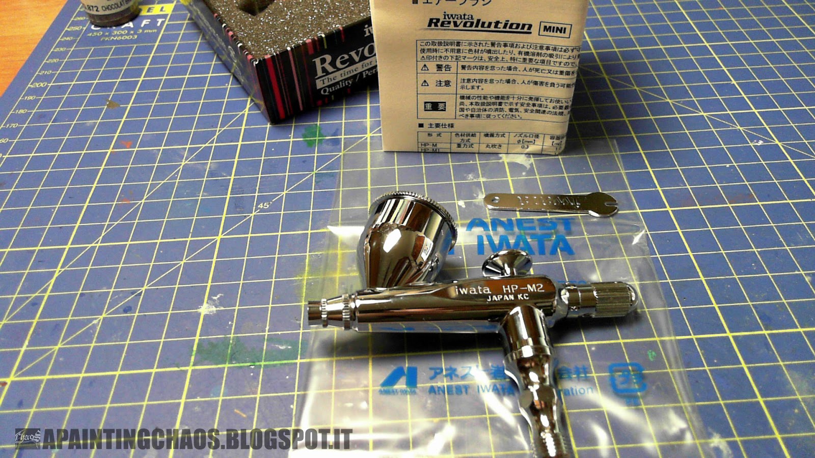 A painting chaos Iwata Revolution Mini HPM2 airbrush review