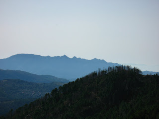 vue sur le massif de Cagna depuis les crêtes ouest d'Aullène en Alta Rocca