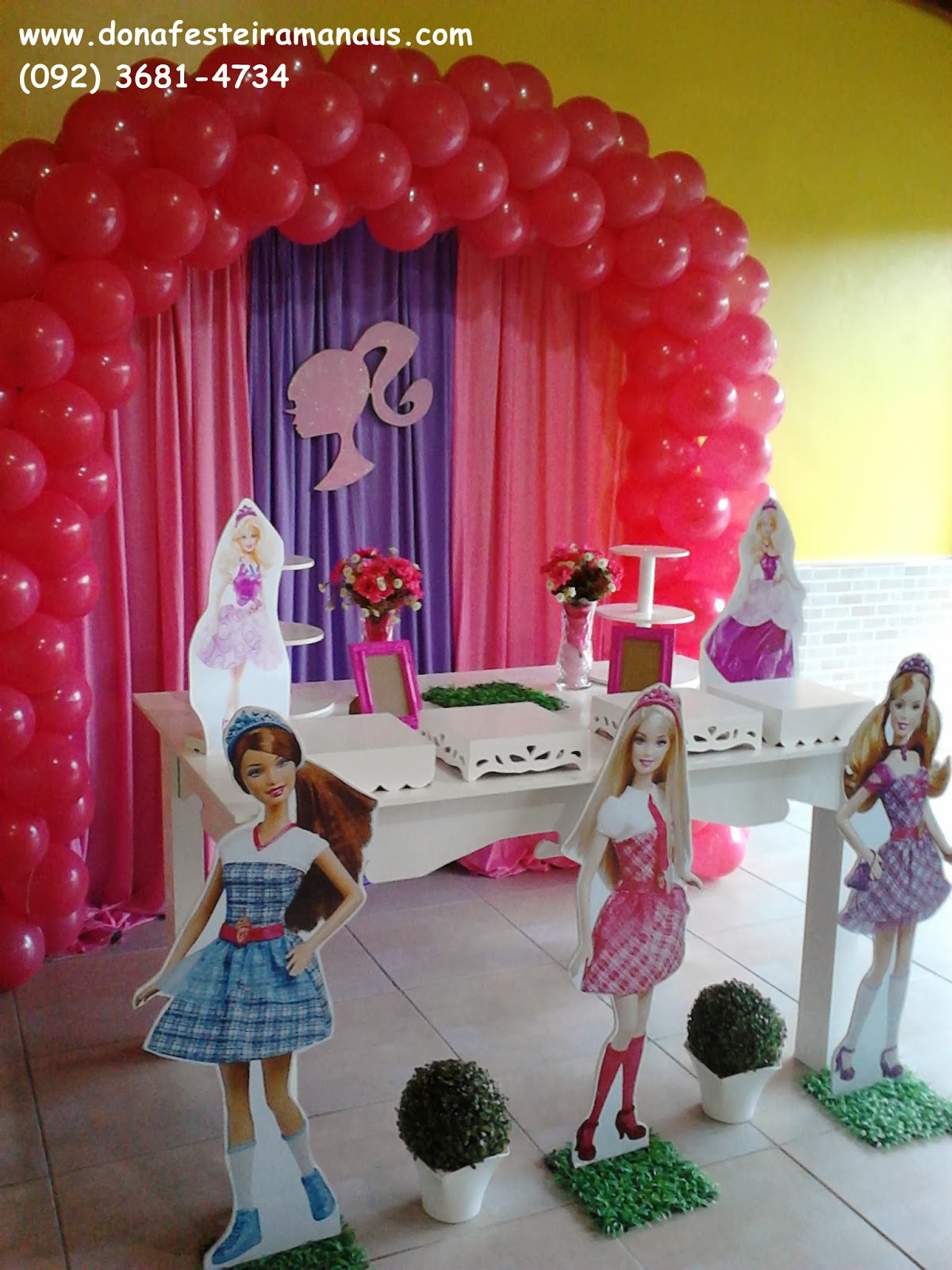 Decoracao barbie escola de princesas