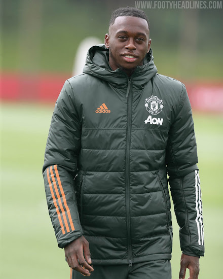 man united training jacket