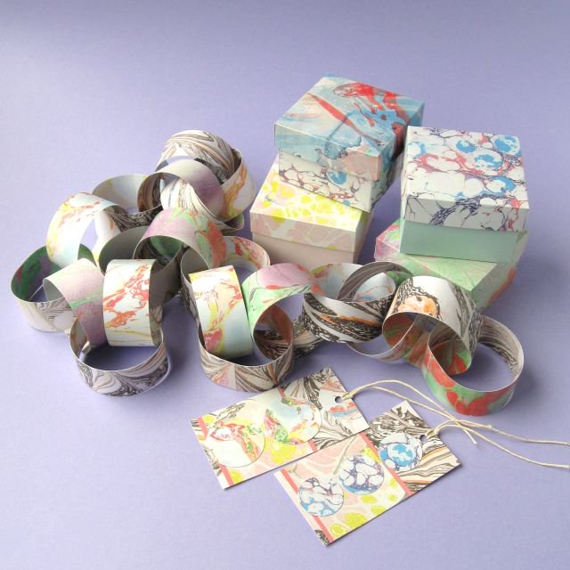 https://www.thevillagehaberdashery.co.uk/blog/2017/one-paper-pad-eight-easy-papercraft-projects-to-try