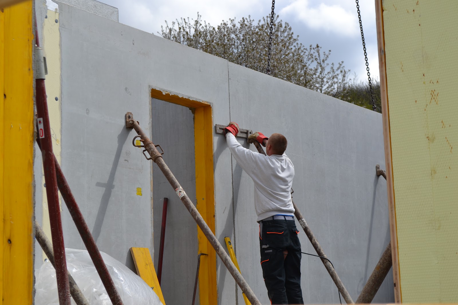 Building a dream - Der Weg zu unserem Haus: April 2012