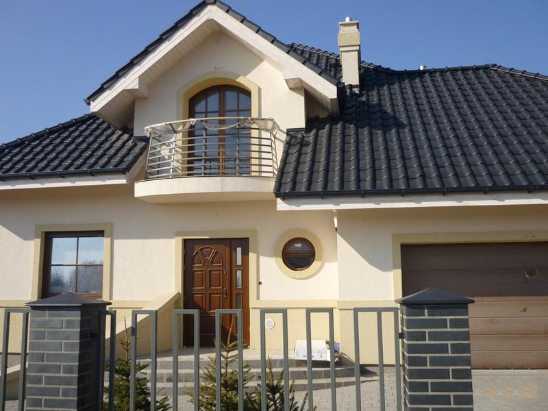 Elewacje Zuzzy Grafitowy dach, okna brązowe