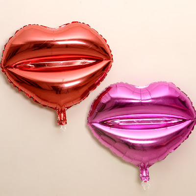 Balon Foil Bibir Kiss Me