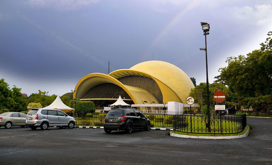Keong Mas Tmii