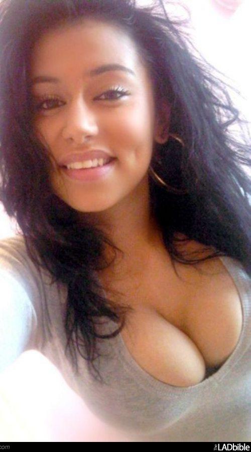 Best Cleavages In The World Hall Of Fame Cleavage