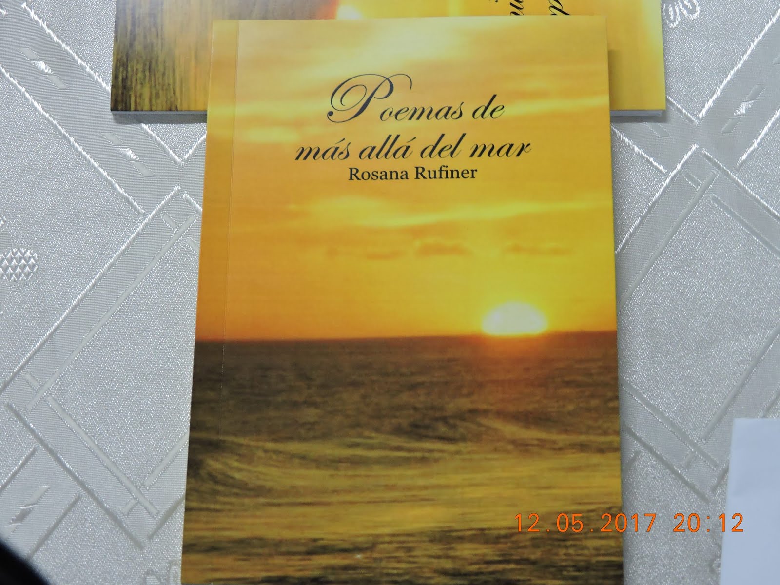 Poemas de más allá del mar