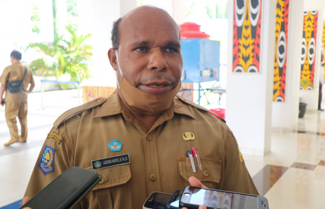 Laurens Wantik Ungkap Pembelajaran Jarak Jauh Tanpa Internet di Papua Gunakan Radio dan Buku.lelemuku.com.jpg Laurens Wantik Ungkap Pembelajaran Jarak Jauh Tanpa Internet di Papua Gunakan Radio dan Buku.lelemuku.com.jpg