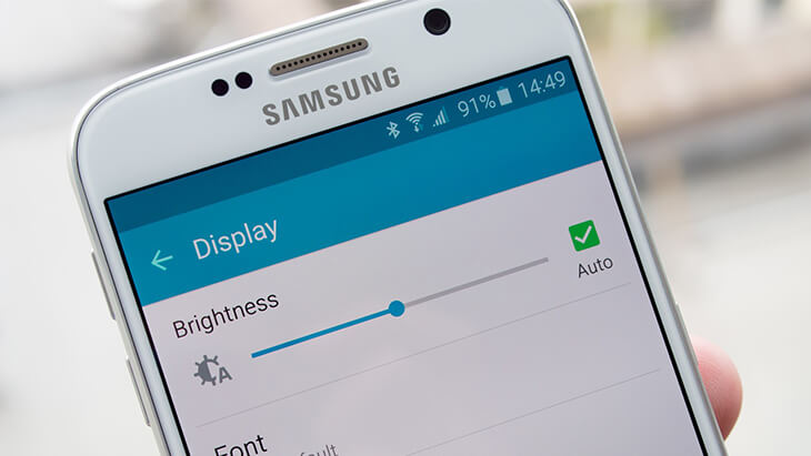 Cómo solucionar problemas de duración de la batería Samsung Galaxy S6 Brillo de la pantalla del Galaxy S6