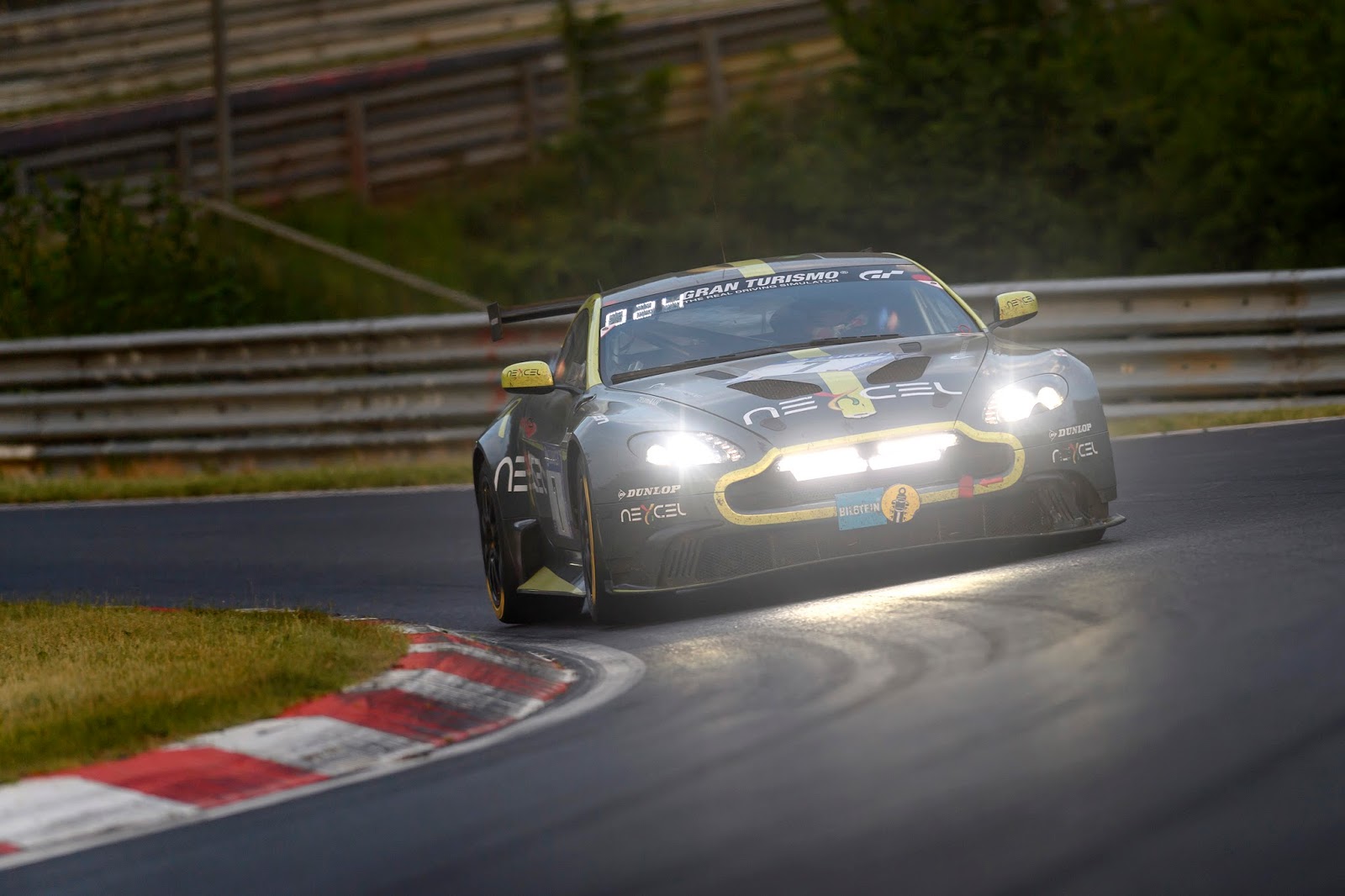 Mercedes Benz Breaks Electric Car Laptime Record At Nurburgring