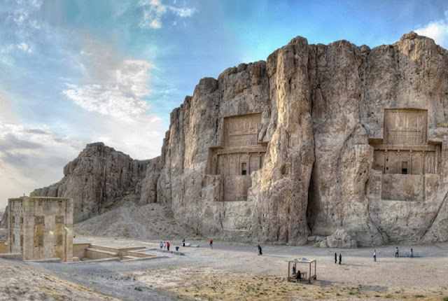 New trilingual inscription discovered near tomb of Persian king Darius