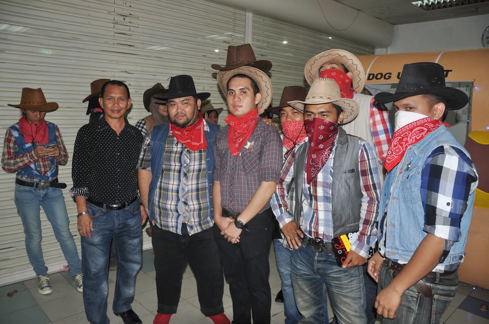 pakaian koboi malam mesra hldu 2014 tema cowboy di jari 