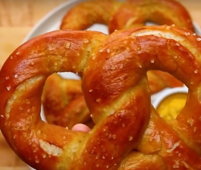 FOOD HISTORY History of Pretzel