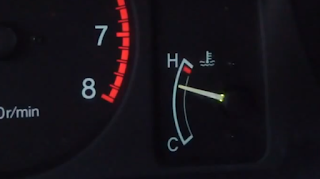 Problèmes de surchauffe de voiture Surchauffe du moteur de voiture