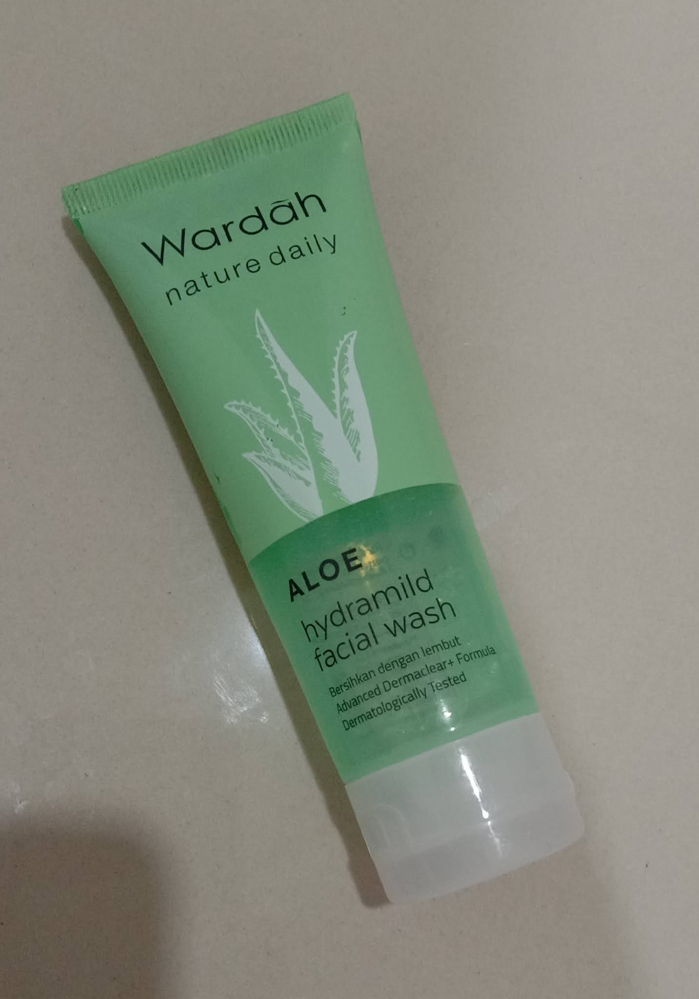 Wardah Aloe Hydramild Facial wash